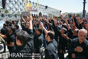 عزاداری تاسوعا در میدان امام حسین(ع) 17