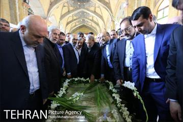 تجدید بیعت منتخبین مجلس دهم با آرمانهای امام خمینی (ره) 3
