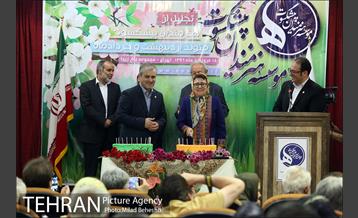 جشن تولد هنرمندان پیشکسوت متولد اردیبهشت و خرداد‎ 28