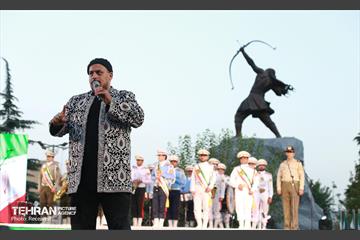 آیین رونمایی از مجسمه آرش کمانگیر 12