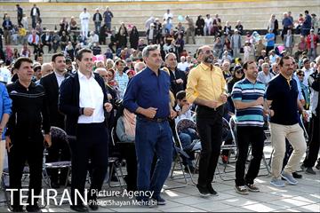 ششمین همایش پیاده روی خانوادگی بازنشستگان شهرداری تهران با حضور شهردار تهران 38