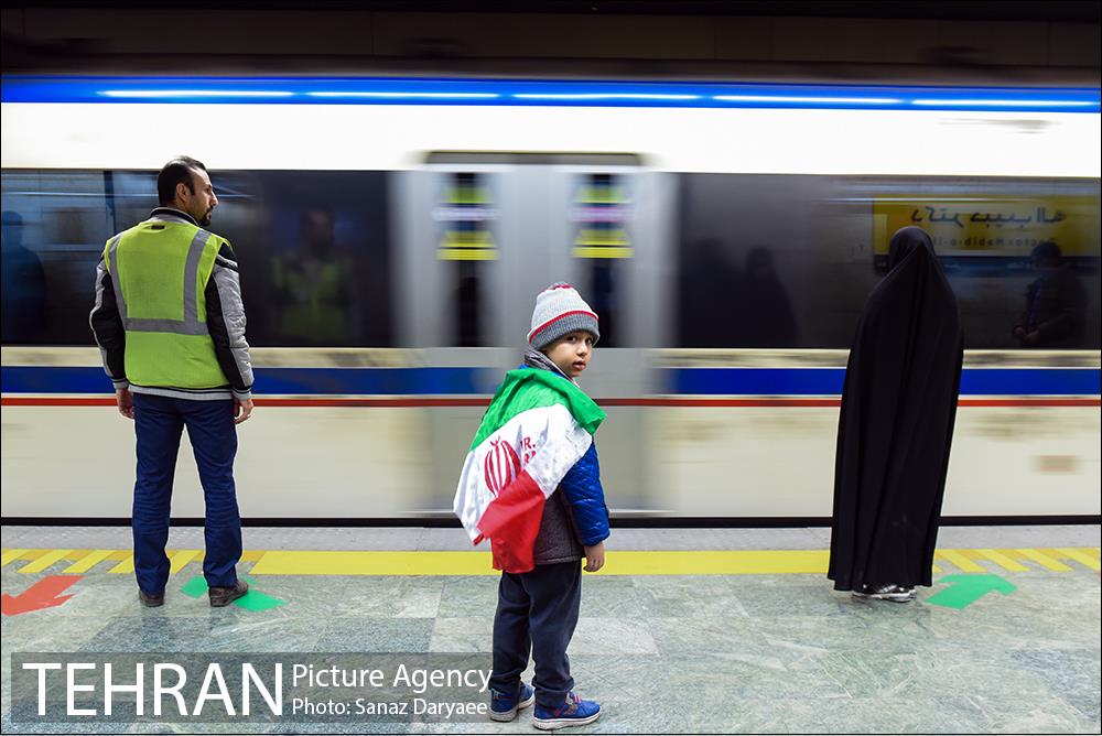 خدمات رسانی مترو تهران در روز ۲۲ بهمن 11