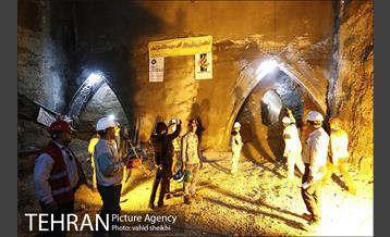 مراسم اتصال جبهه های حفاری شمالی و جنوبی تونل زیر گذر استادمعین 14