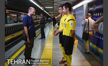 پرفورمنس داوران فوتبال در ایستگاه هفت تیر 34