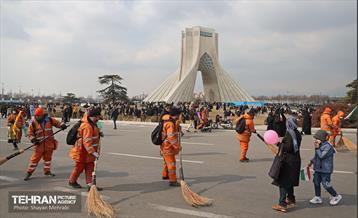 راهپیمایی ۲۲ بهمن در تهران - 3 6