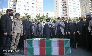 مراسم تشییع و خاکسپاری دوشهید گمنام دفاع مقدس در دریاچه چیتگر 9