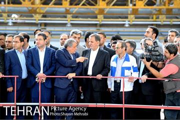 بازدید معاون اول رئیس جمهور به همراه شهردار تهران از کارخانه واگن‌سازی تهران 35