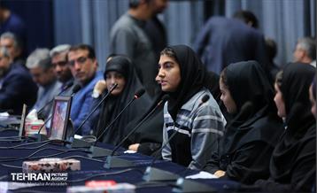 نشست صمیمانه شهردار تهران با قهرمانان، پیشکسوتان و مدیران ورزشی کشور 10