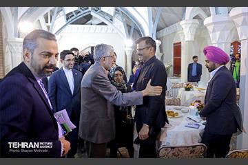 نخستین شب شعر سفرا فارسی‌گوی 6