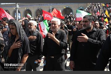 اقامه نماز بر پیکر آقای شهید ایران - 1 27