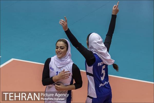 دیدار تیم های والیبال سایپا تهران و سروقامتان بابل 15