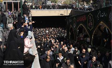 تشییع پیکرهای ۱۰۰ شهید گمنام از مقابل دانشگاه تهران 13