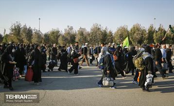 خدمات رسانی شهرداری منطقه 5 در پایانه مرزی مهران 24