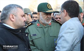 تشییع پیکر شهدای مدافع حرم در شهرک شهید محلاتی 17