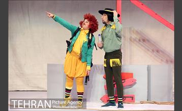 نمایش مخ پریشون های شلم‎ 7