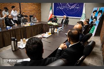 دیدار شهردار تهران با تولیت آستان علوی