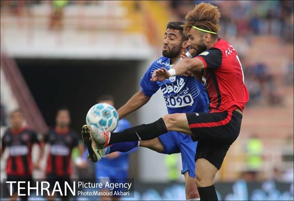 دیدار سیاه جامگان و استقلال تهران در لیگ برتر فوتبال 19