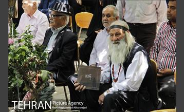 رونمایی از کتاب در گذری بر دروازه غار 14