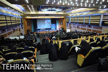 حضور شهردار تهران در دانشگاه شهید بهشتی در روز دانشجو 22