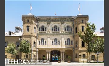 بازدید اعضا شورای شهر از محوطه سردرب باغ ملی و میدان مشق 18