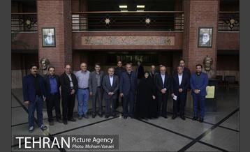 بازدید احمد مسجدجامعی از دست اندرکاران تهیه دائره المعارف تهران 8