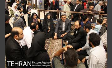 بازدید پیروز حناچی شهردار تهران از هفدهمین نمایشگاه عطر سیب 15