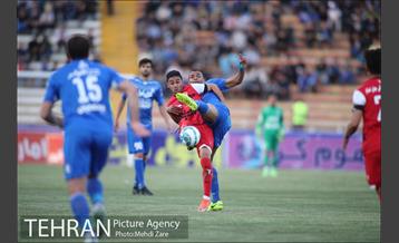 دیدار تیم‌های فوتبال پدیده و استقلال