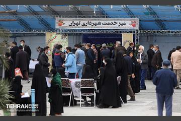 نمازگزاران جمعه پای «میز خدمت شهرداری تهران» 18