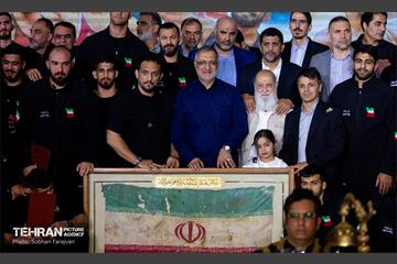مراسم تجلیل از کشتی‌گیران قهرمان جهان (جشنی برای ایران) 98