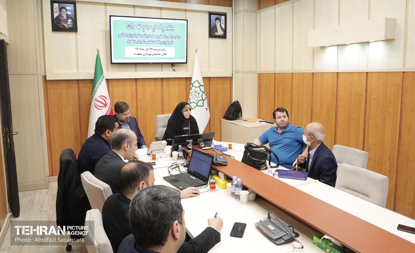 حضور عضو شورای شهر در منطقه ۸ 16