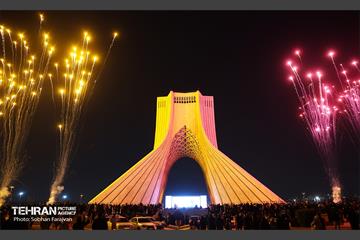نورافشانی جشن پیروزی انقلاب اسلامی در میدان آزادی 31