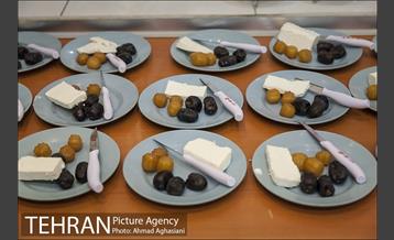 برسر سفره میهمانی خدا 1