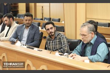 نشست صمیمانه شهردار تهران با جمعی از شعرا 35