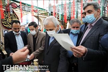 بازدید شهردار تهران از نمایشگاه دفاع مقدس 21