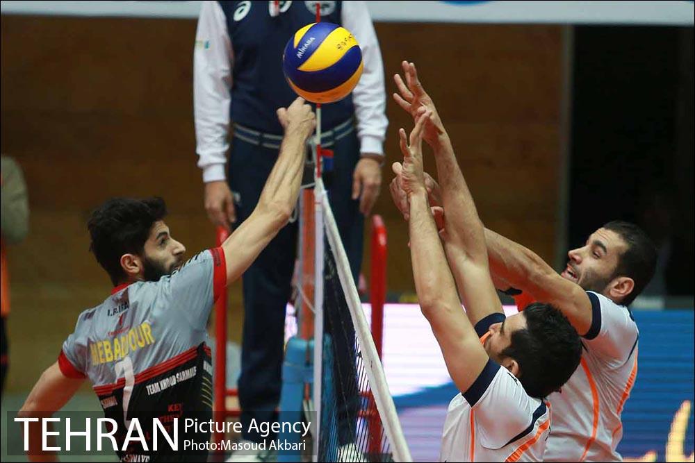 دیدار تیم های والیبال بانک سرمایه و سایپا