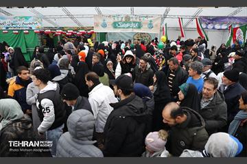 جشن نیمه‌شعبان در میدان ولی‌عصر (عج) - 3 23