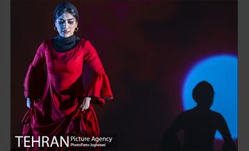 نمایش «شب/خارجی/یرما» 11