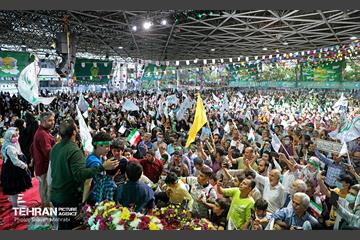 اجتماع بزرگ امام رضایی‌ها در تهران 65
