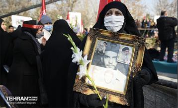 تشییع پیکر شهید گمنام در منطقه ۲۱