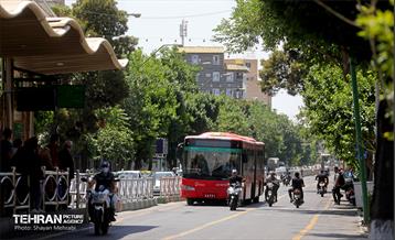 بی قانونی؛ تردد در خطوط بی آر تی 19