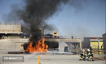 بازدید رییس مدیریت بحران کشور از مرکز آموزش آتش‌نشانی شهرداری تهران 17