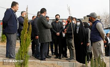 آئین افتتاح و بهره برداری از پروژه‌های شهری در منطقه 5