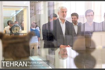 بازدید شجاع پوریان و دانش آموزان از موزه ملی ایران 21