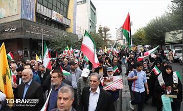 راهپیمایی ۱۳ آبان 31