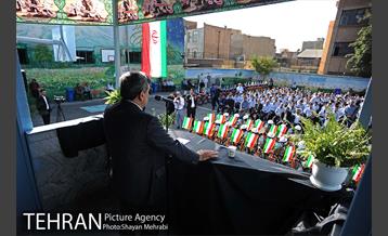 طرح اعطای دوچرخه شهری توسط شهردار تهران به دانش آموزان 4