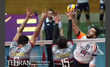 دیدار تیم های والیبال بانک سرمایه و سایپا