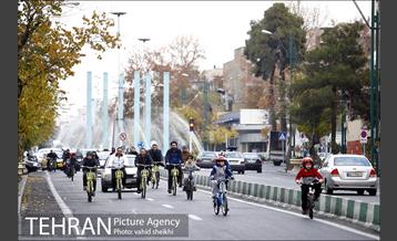 همایش دوچرخه سواری دانش آموزان در منطقه 11 12