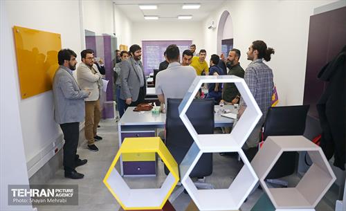 بازدید مدیرکل حوزه ریاست شهرداری تهران از مجتمع «کندو» 14