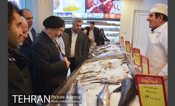 بازدید اعضای شورای شهر از فروشگاه شهروند  18