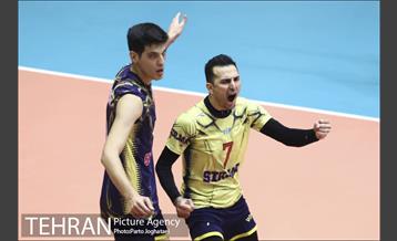 دیدار تیم های والیبال سپاهان و فولاد سیرجان 5